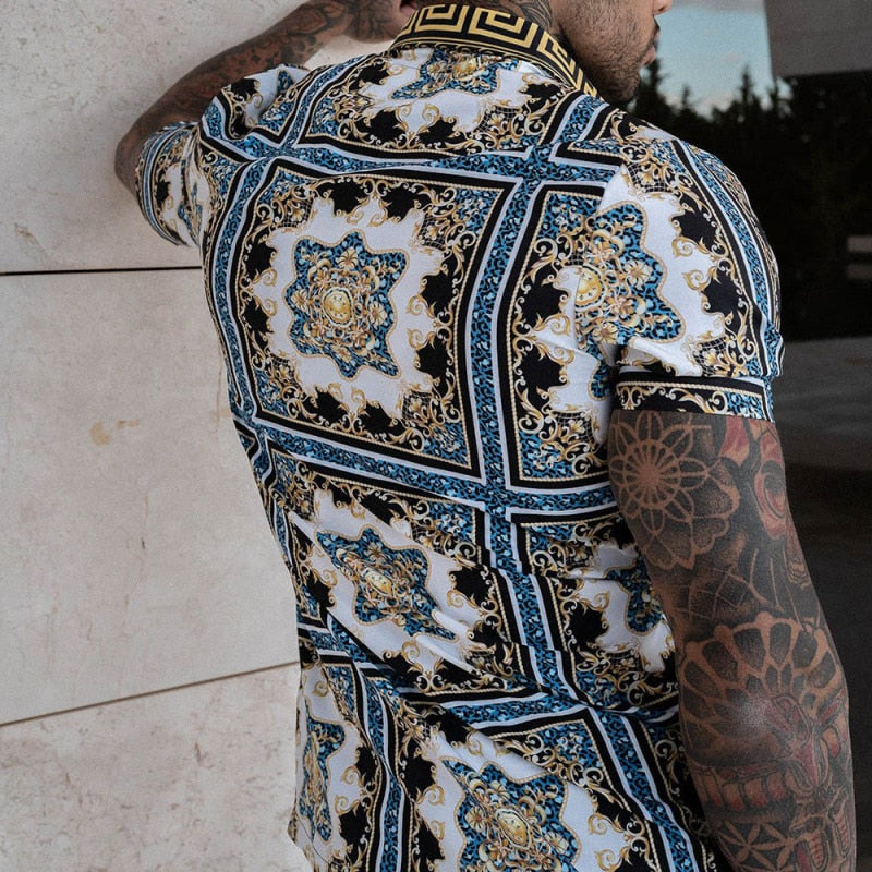 Heren zomerset – Korte mouwen overhemd en short – Blauw/zwart/goud – Print