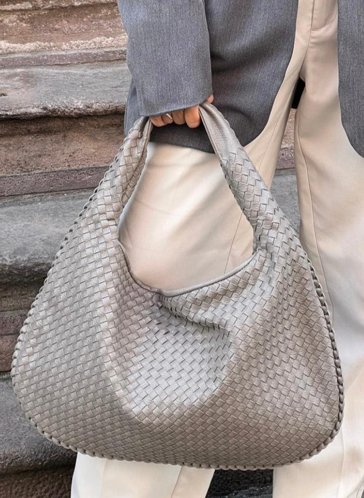 Stijlvolle dames schoudertas – Gevlochten design, ruim en lichtgewicht